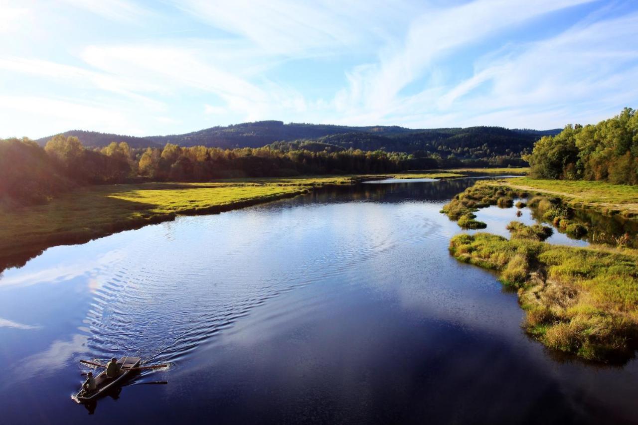 Chalupa Na Peci Želnava Esterno foto